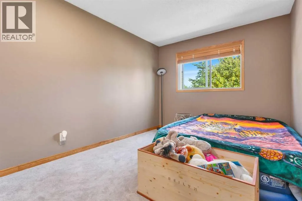 54 Lakeview Crescent