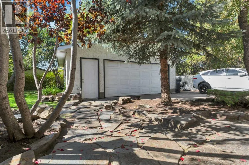 54 Lakeview Crescent