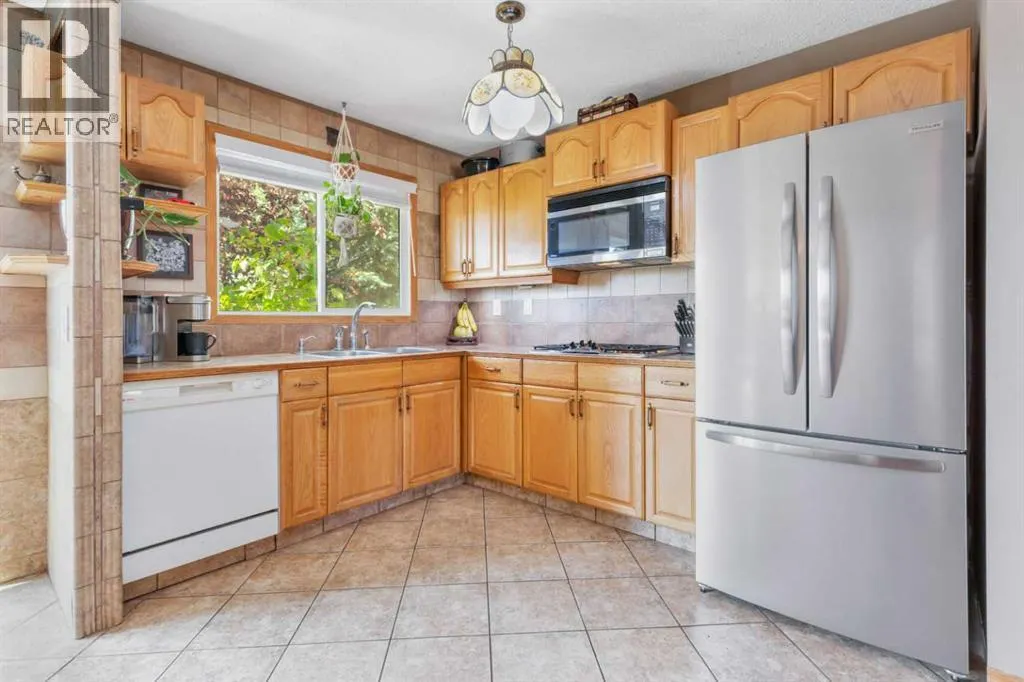 54 Lakeview Crescent