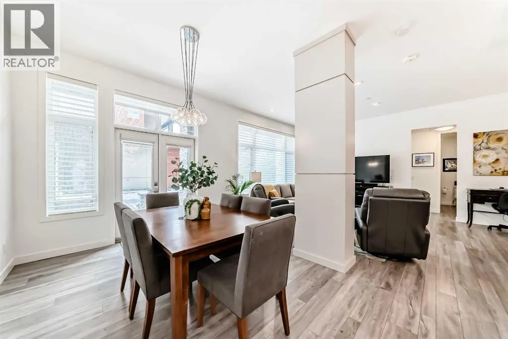 101, 10 Mahogany Circle SE
