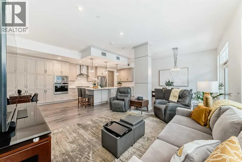 101, 10 Mahogany Circle SE