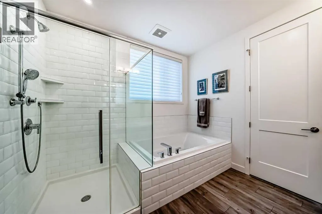 101, 10 Mahogany Circle SE