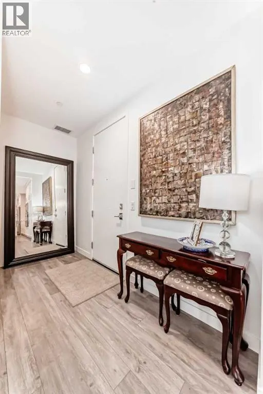 101, 10 Mahogany Circle SE
