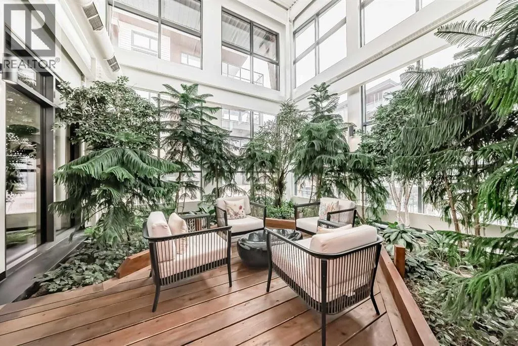 101, 10 Mahogany Circle SE