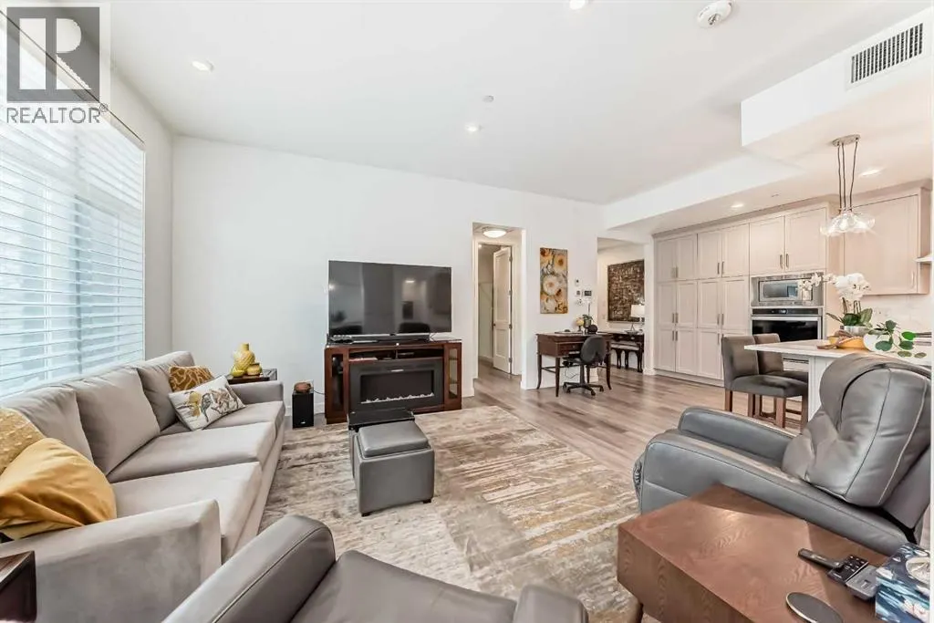 101, 10 Mahogany Circle SE