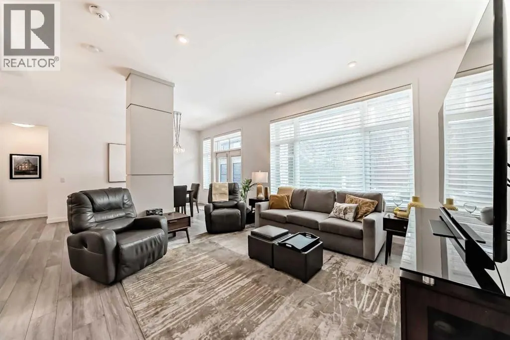 101, 10 Mahogany Circle SE