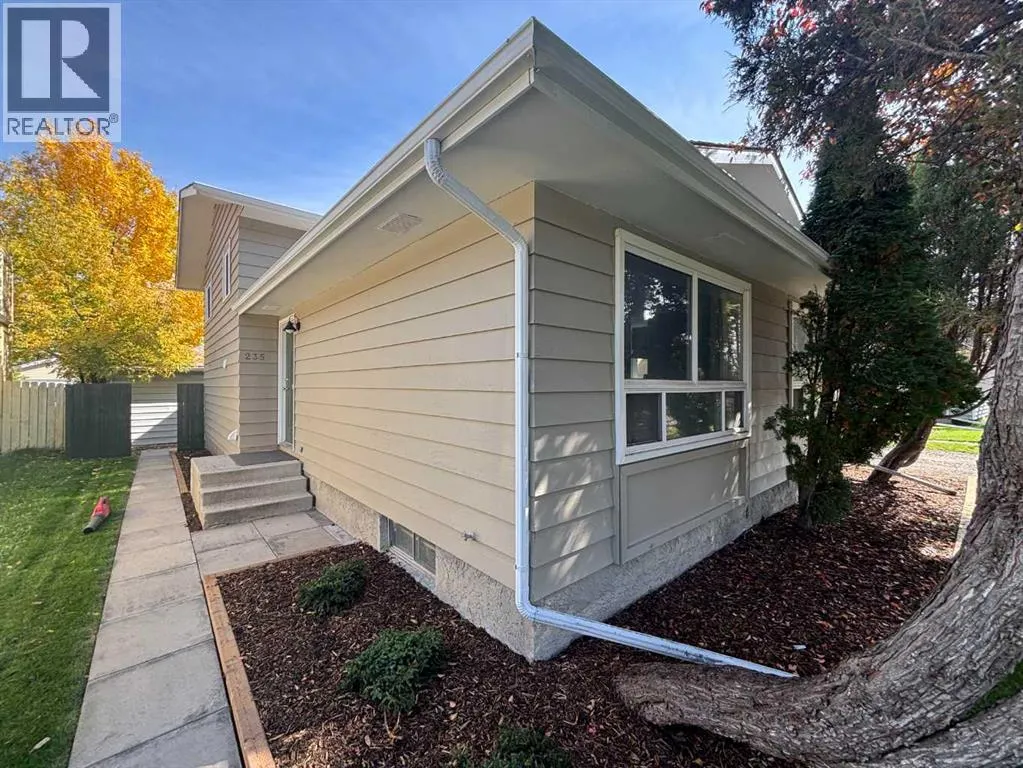 235 Shawcliffe Circle SW