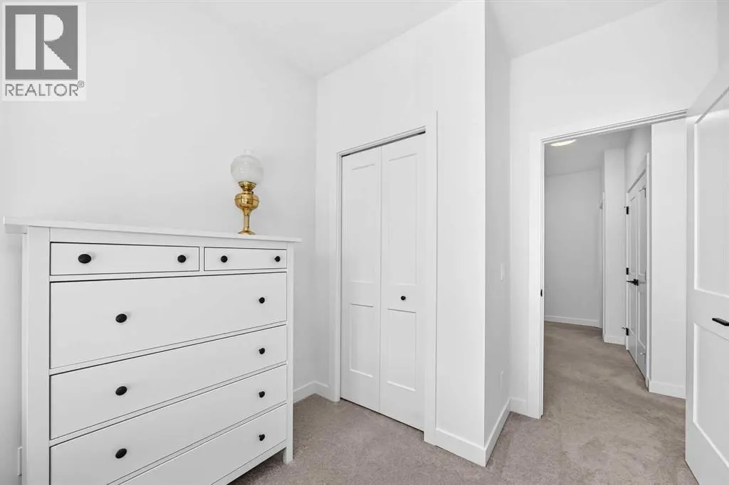 35 Silverton Glen Green SW
