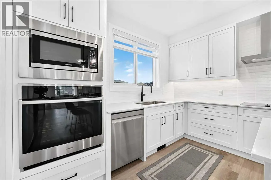 35 Silverton Glen Green SW