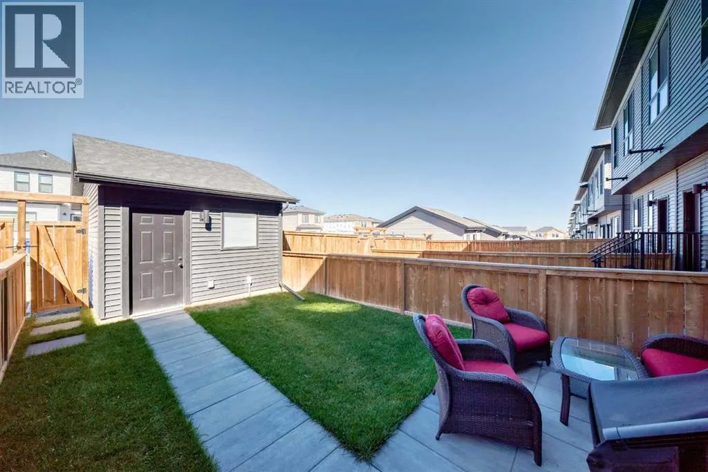 35 Silverton Glen Green SW