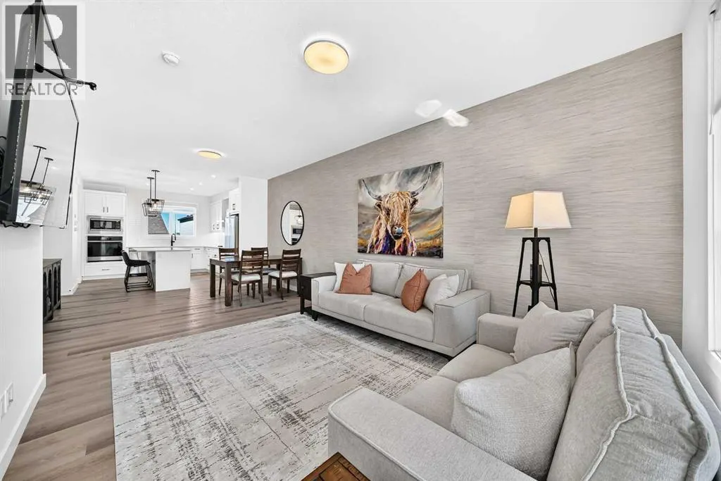 35 Silverton Glen Green SW