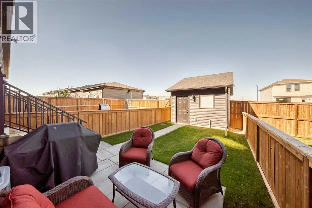 35 Silverton Glen Green SW