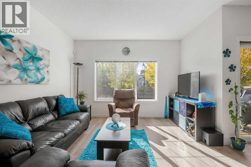 203 Mahogany Grove SE