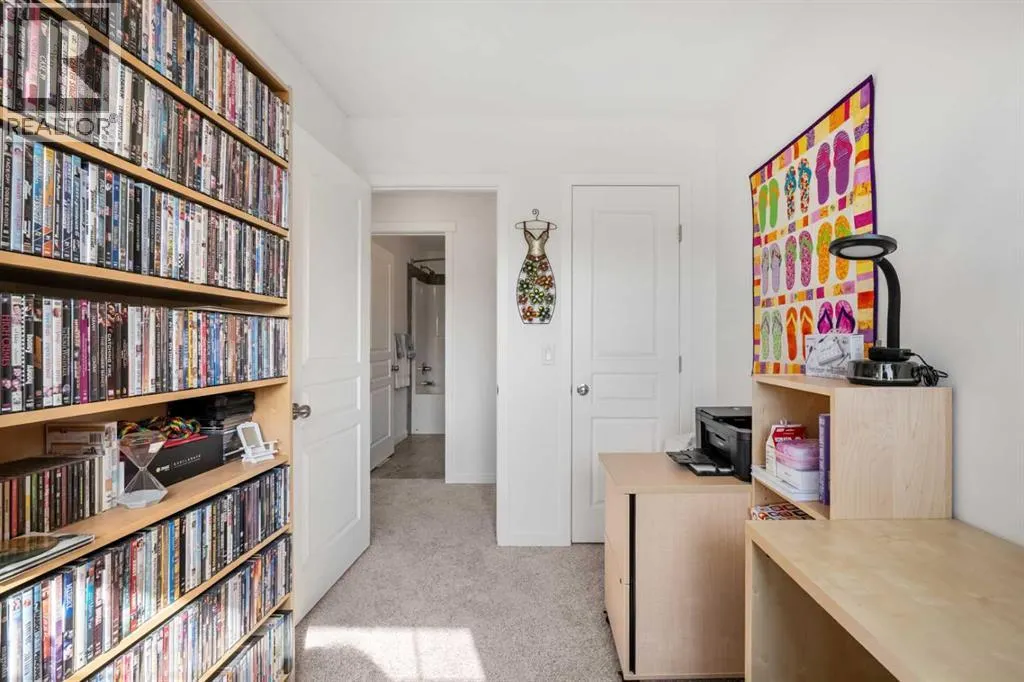 203 Mahogany Grove SE
