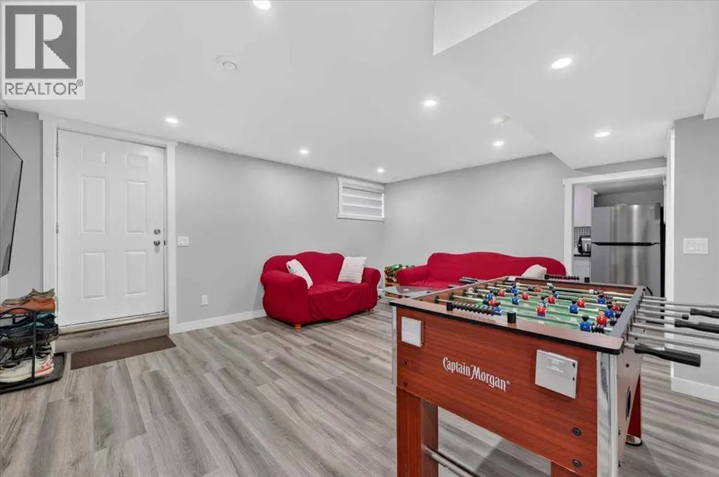 233 Aspenmere Circle