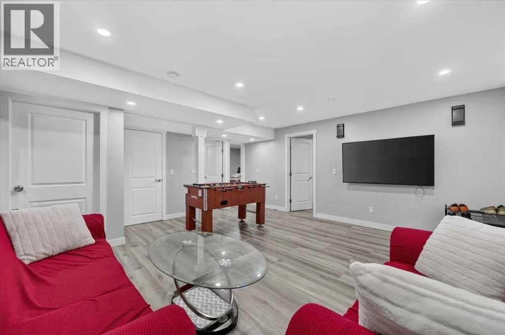233 Aspenmere Circle