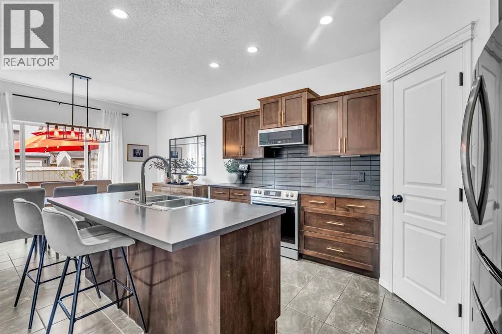 123 Elgin Meadows Way SE