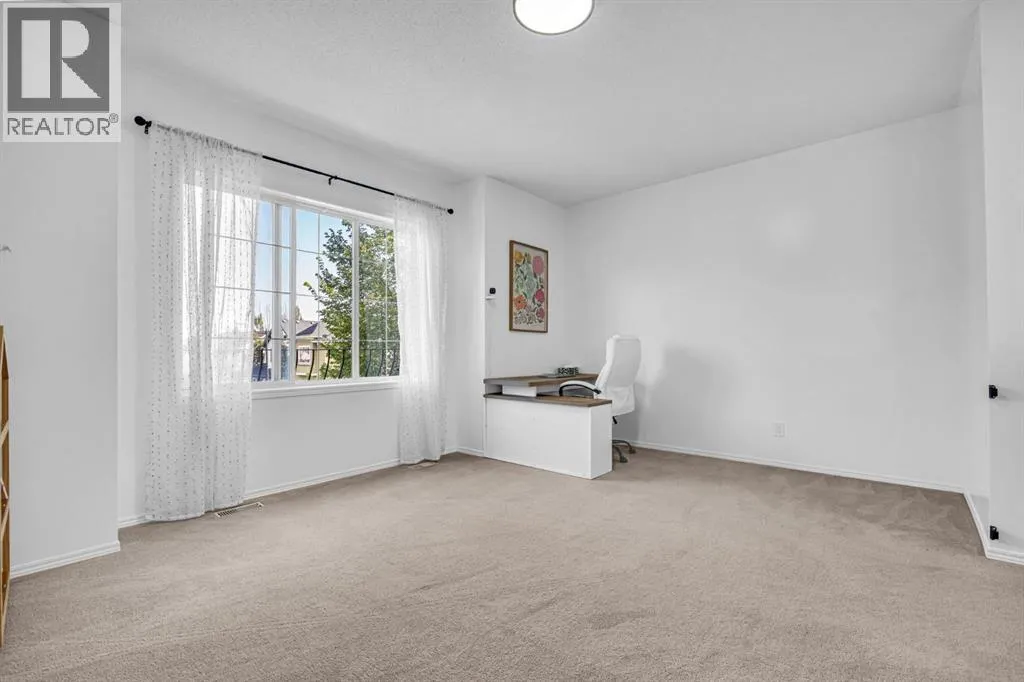 123 Elgin Meadows Way SE
