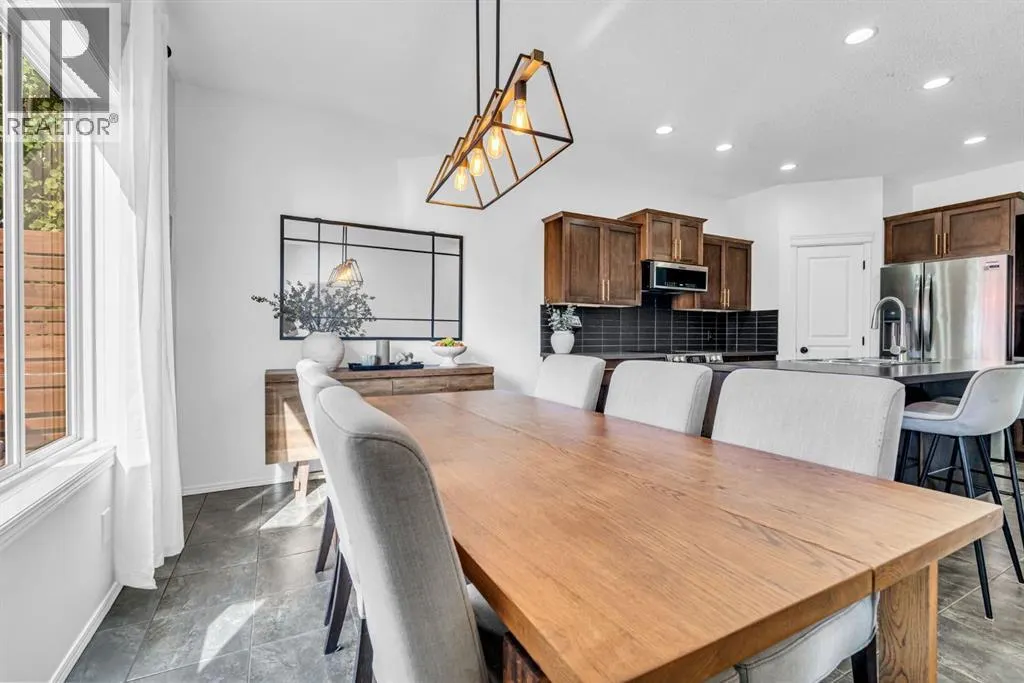 123 Elgin Meadows Way SE