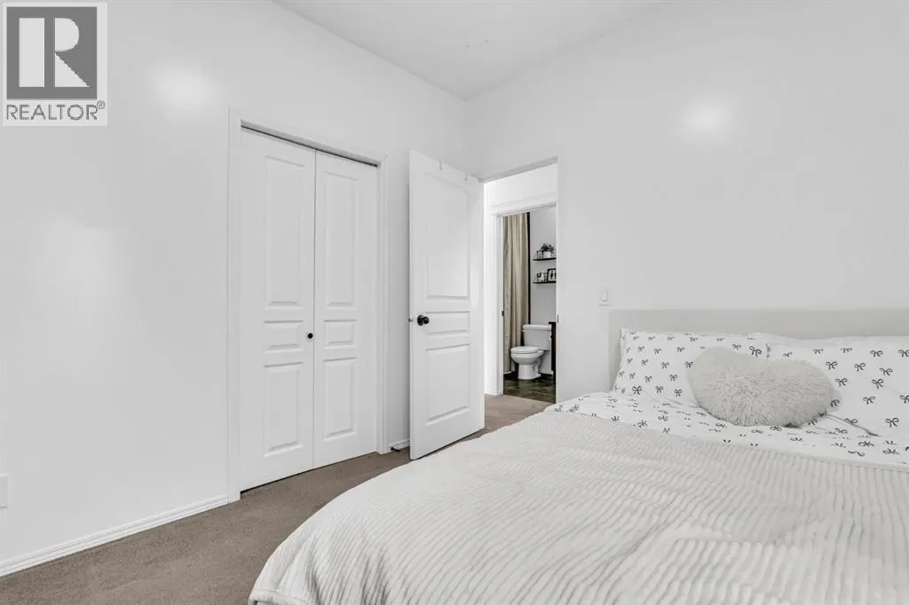 123 Elgin Meadows Way SE