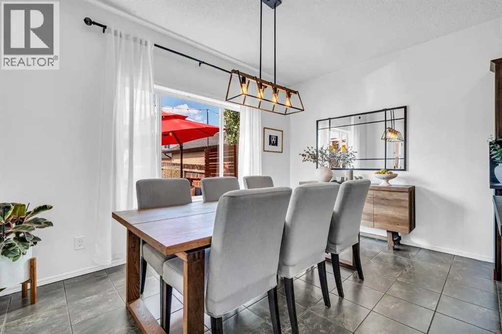 123 Elgin Meadows Way SE