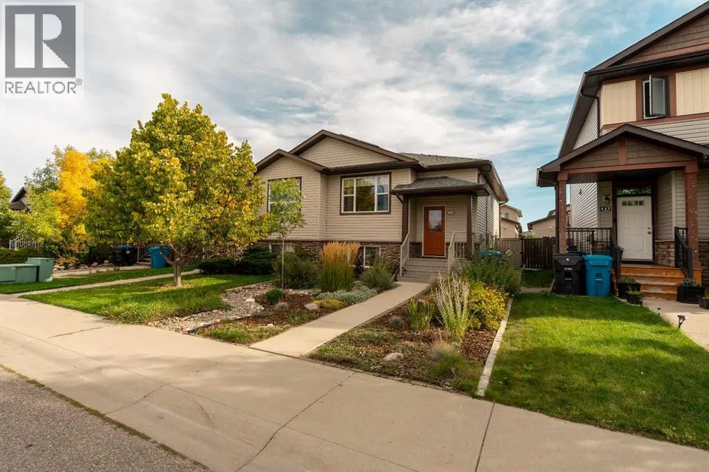 113 Mt Sundance Crescent W
