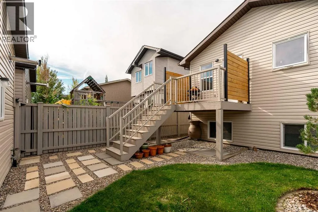 113 Mt Sundance Crescent W