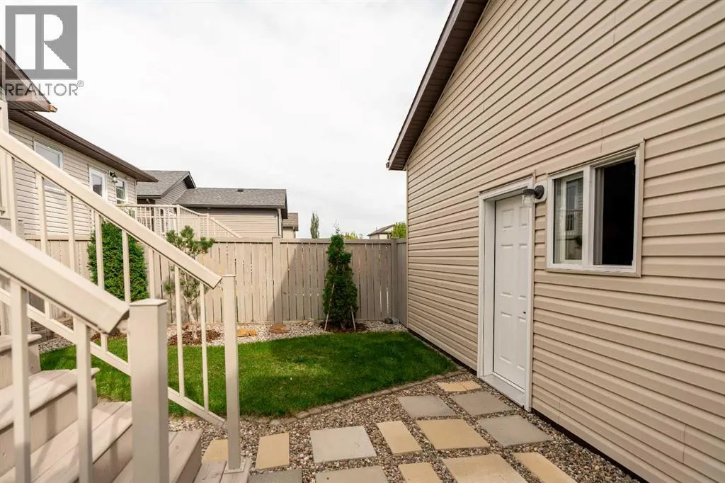 113 Mt Sundance Crescent W