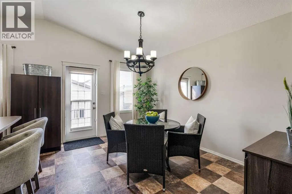 113 Mt Sundance Crescent W
