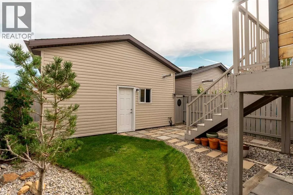 113 Mt Sundance Crescent W