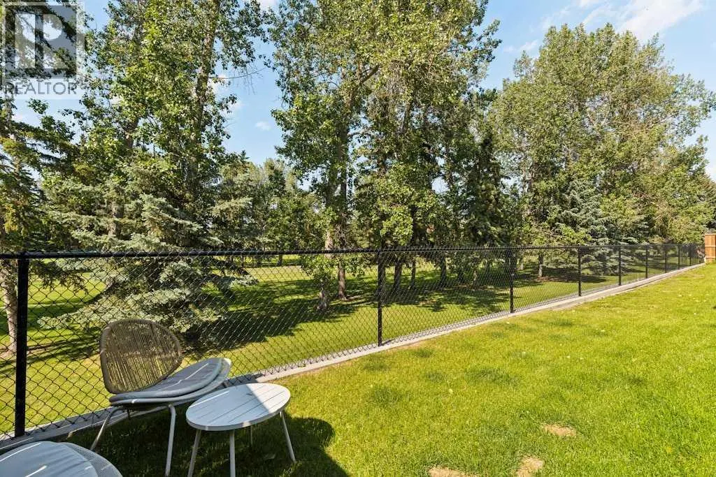 706, 11010 Bonaventure Drive SE
