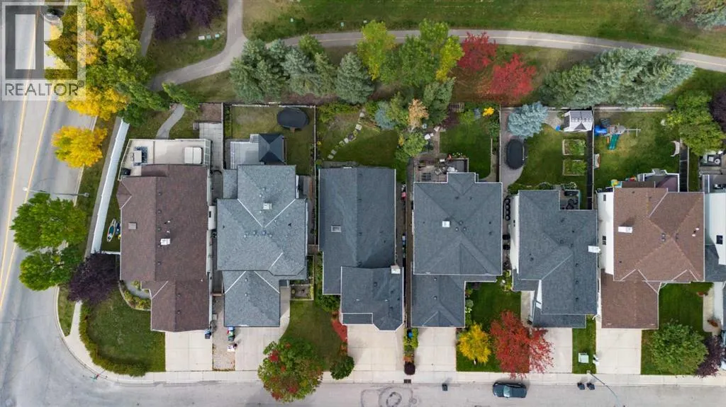 18 Tuscany Meadows Heights NW