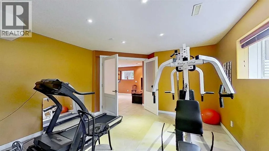 18 Tuscany Meadows Heights NW