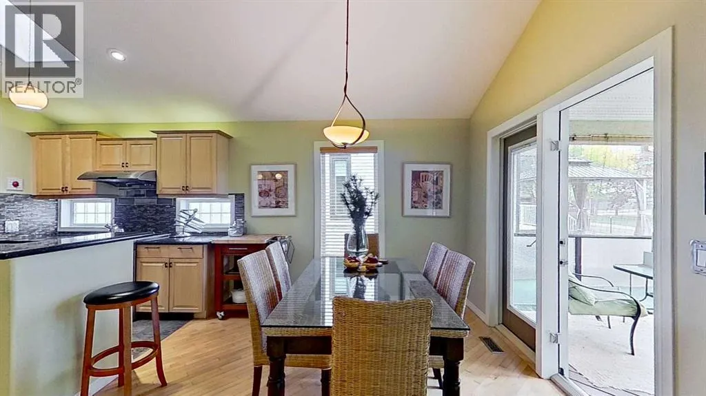18 Tuscany Meadows Heights NW