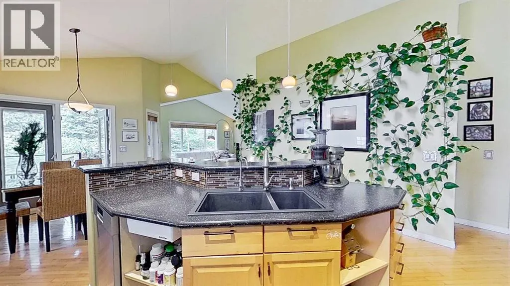 18 Tuscany Meadows Heights NW