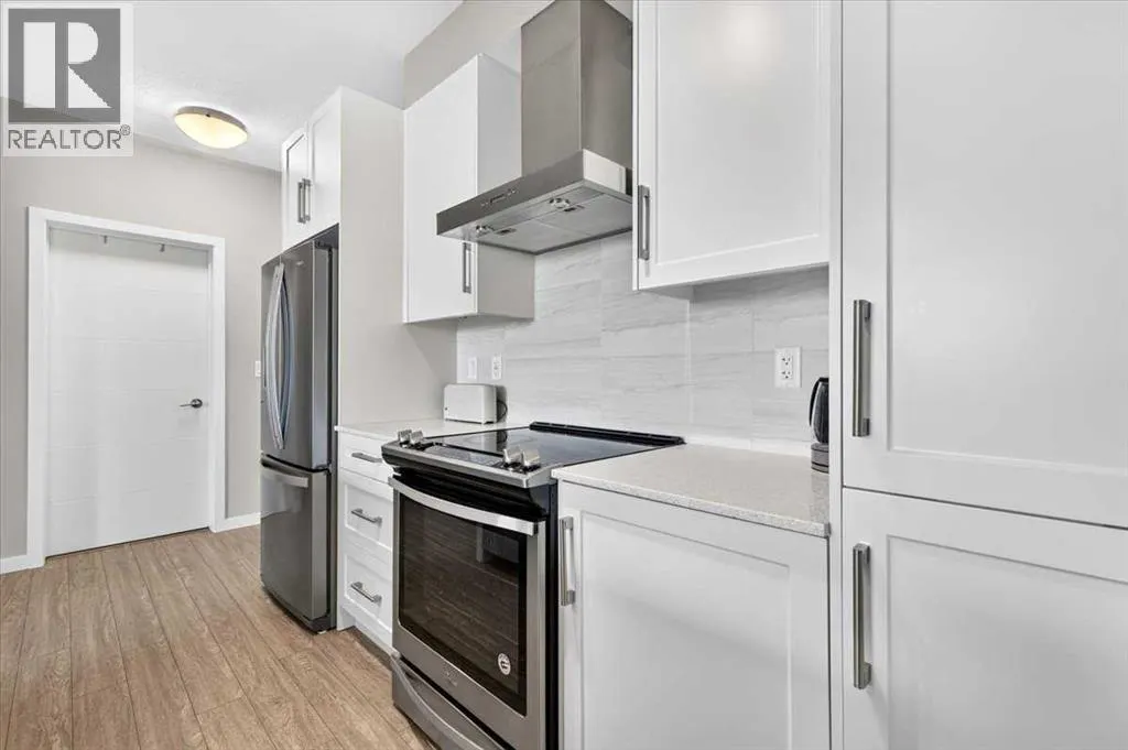 412, 122 Mahogany Centre SE