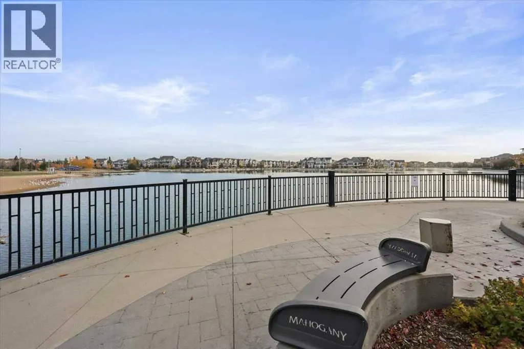 412, 122 Mahogany Centre SE