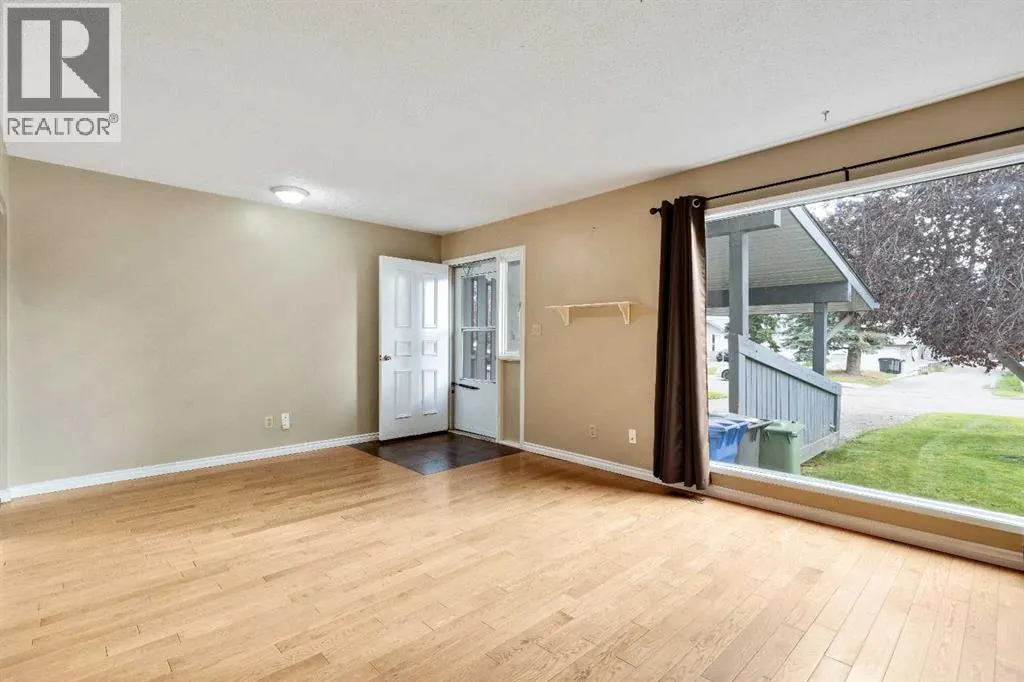 105, 107 Elm Place