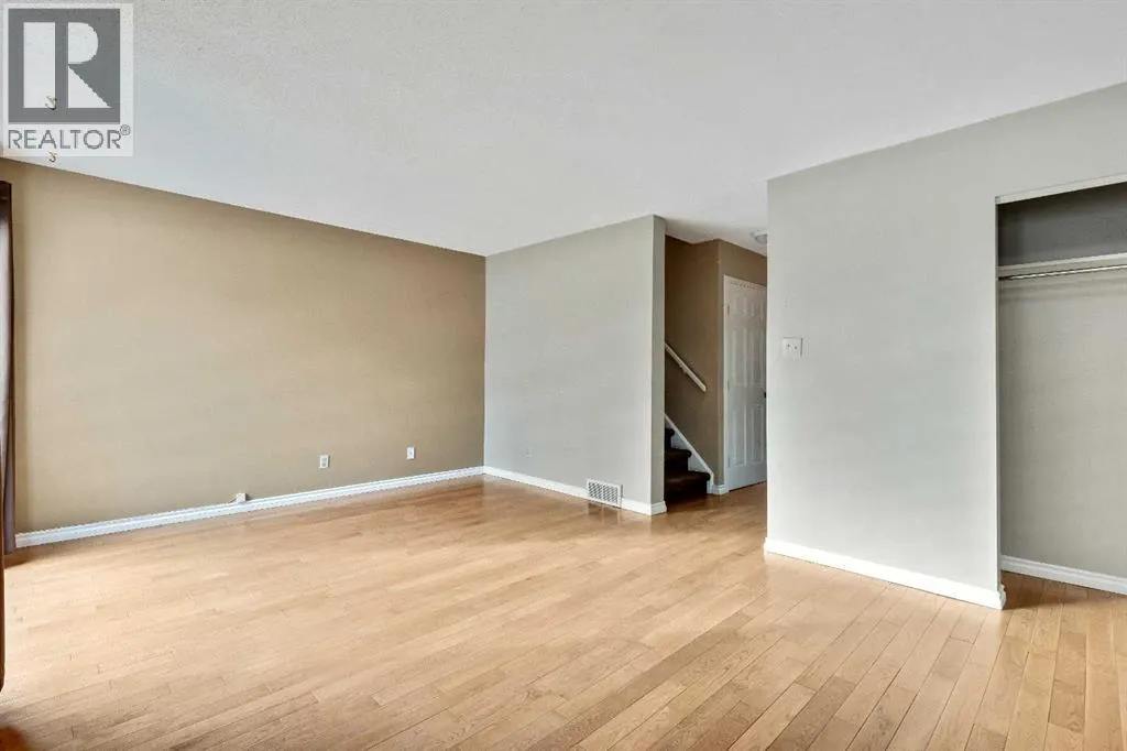 105, 107 Elm Place