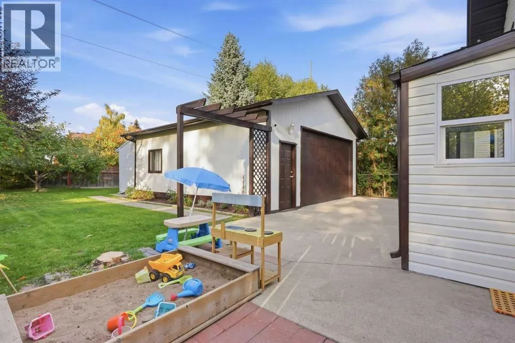 104 Shawglen Rise SW