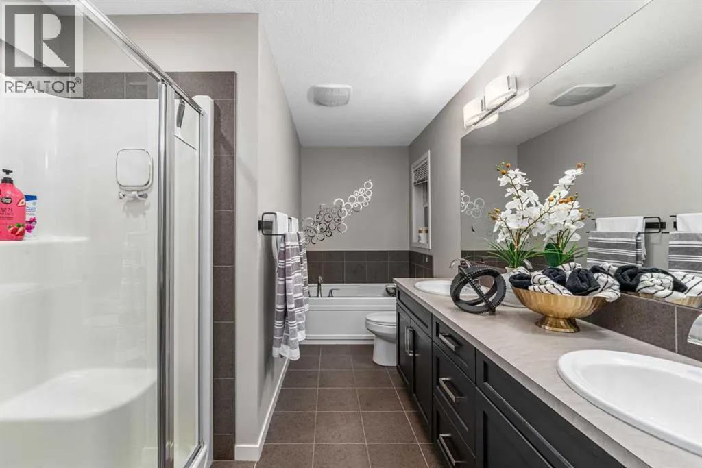 158 Mahogany Grove SE