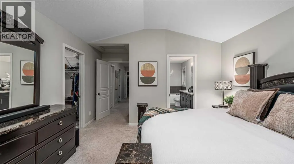 158 Mahogany Grove SE