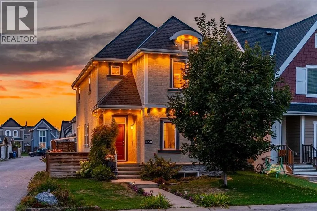 158 Mahogany Grove SE