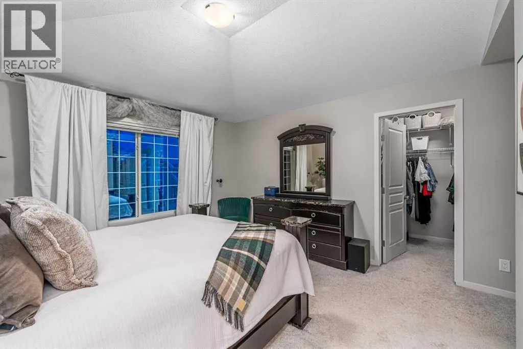 158 Mahogany Grove SE
