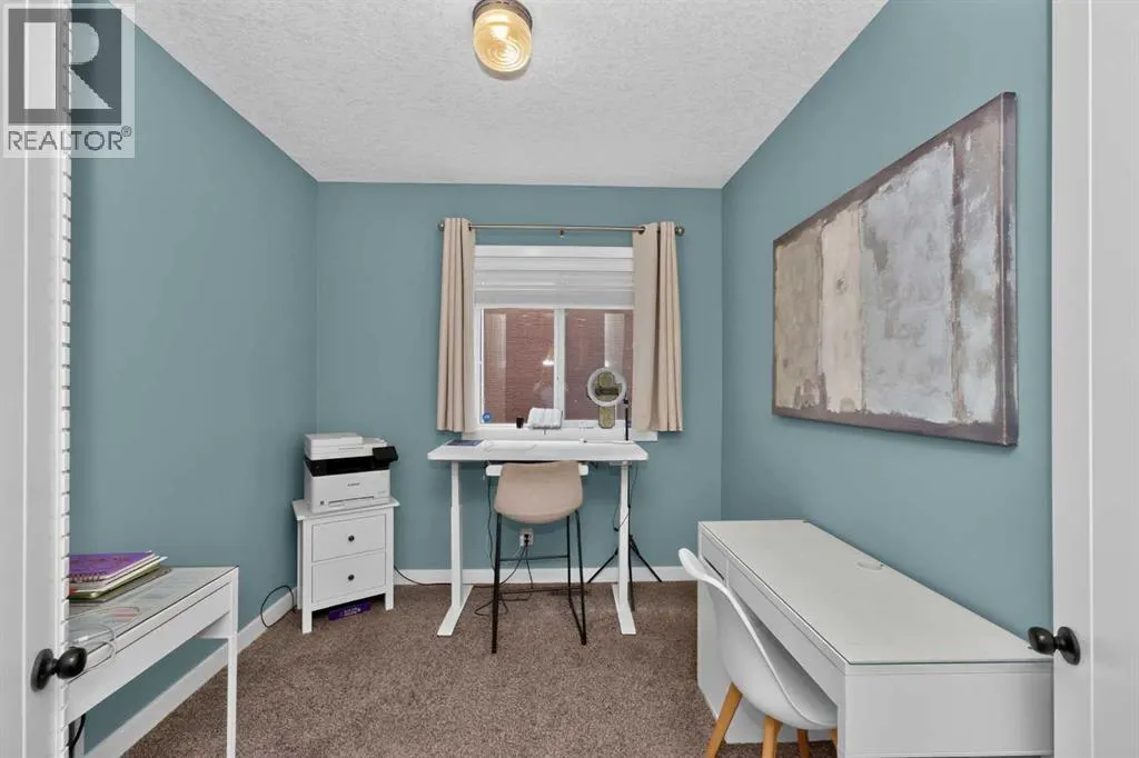 244 Mahogany Bay SE