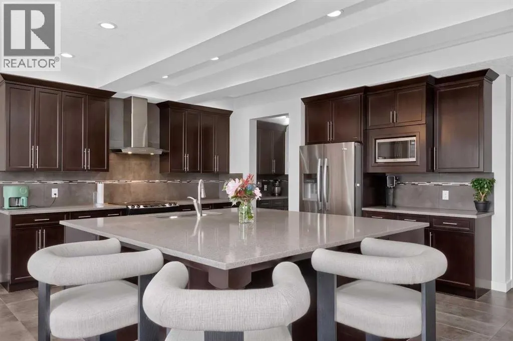 244 Mahogany Bay SE