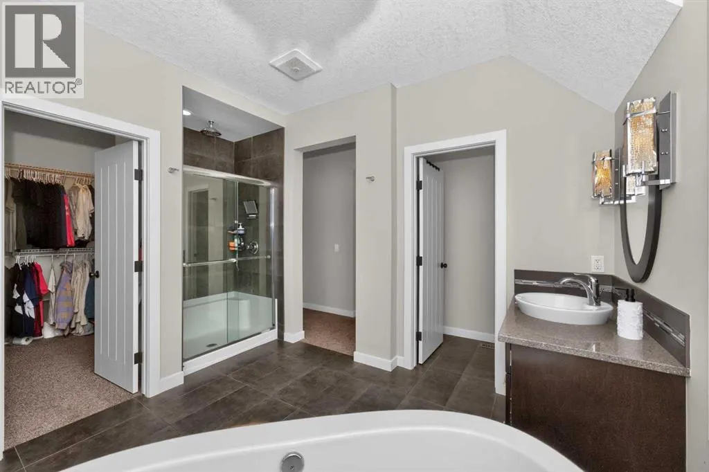 244 Mahogany Bay SE