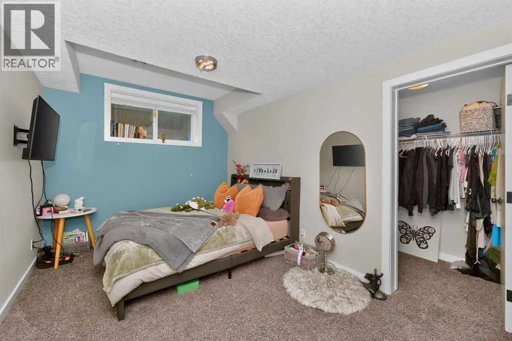 244 Mahogany Bay SE