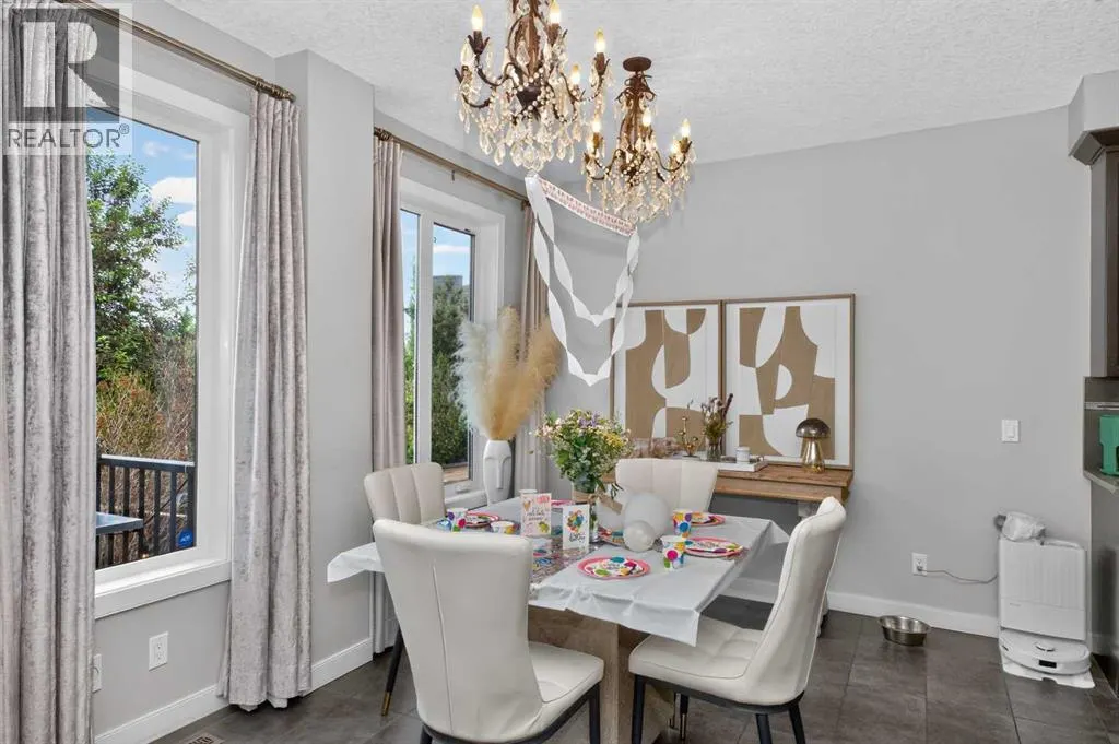 244 Mahogany Bay SE