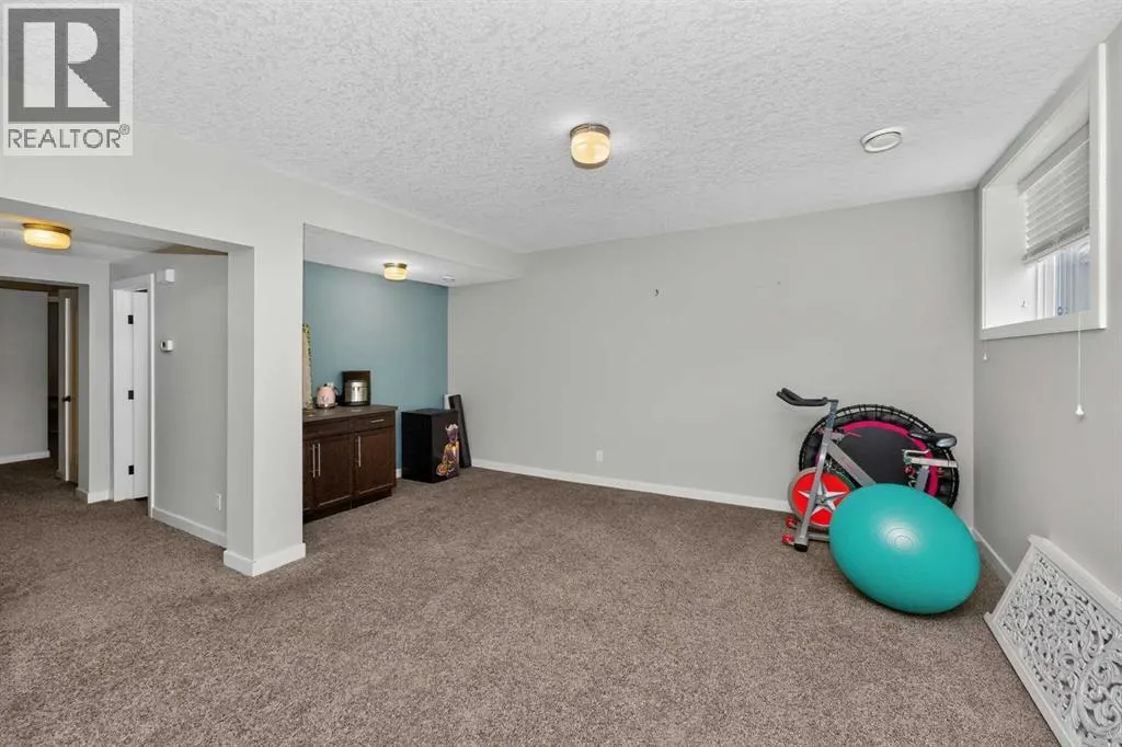 244 Mahogany Bay SE
